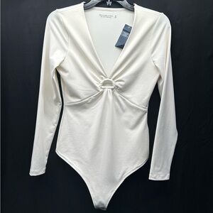 Abercrombie & Fitch NWT Cream Long Sleeve Bodysuit Cut Out Detail W M